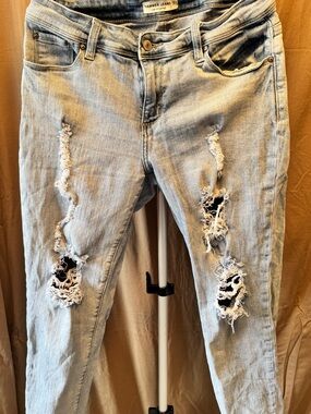 Light Wash Distressed Skinny Jeans - Women's